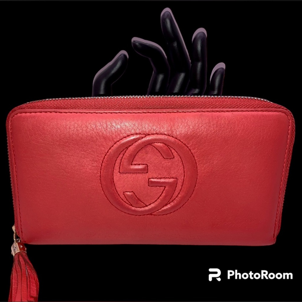 GUCCI Soho GG Zip Around Zippy Wallet. Leather